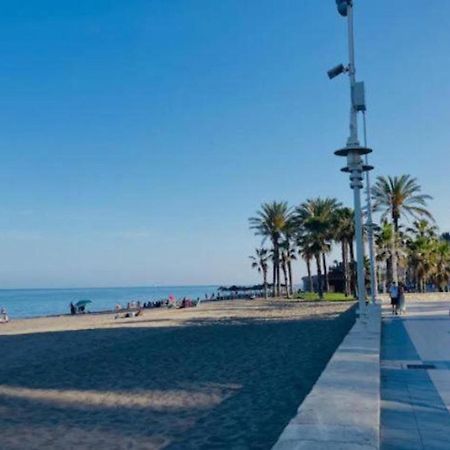 Apartament Holidays2Malaga Tomas De Echeverria 150 Mts To Beach & High Speed Wifi & Parking Zewnętrze zdjęcie