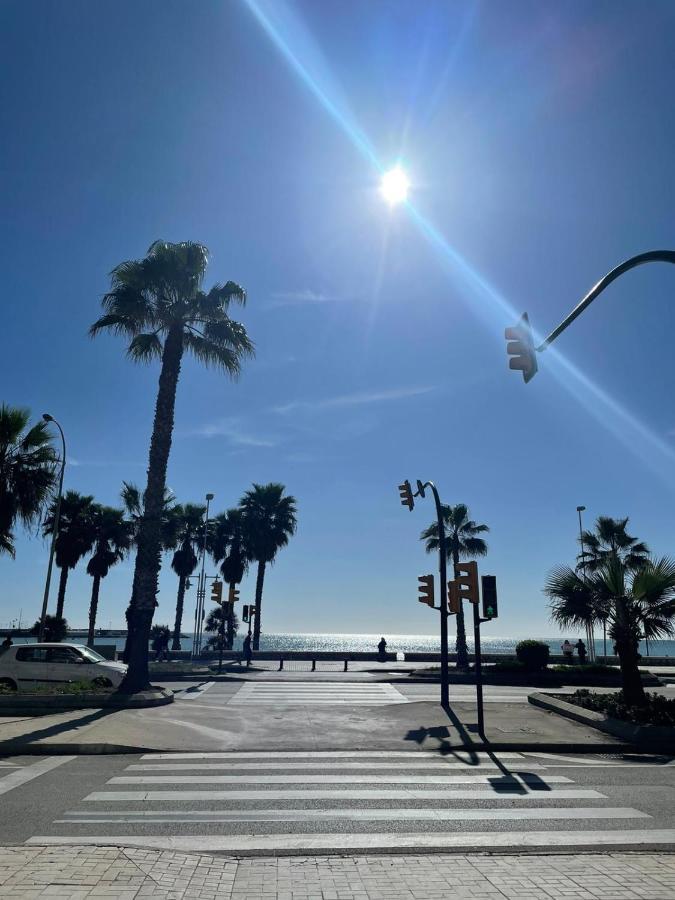 Apartament Holidays2Malaga Tomas De Echeverria 150 Mts To Beach & High Speed Wifi & Parking Zewnętrze zdjęcie