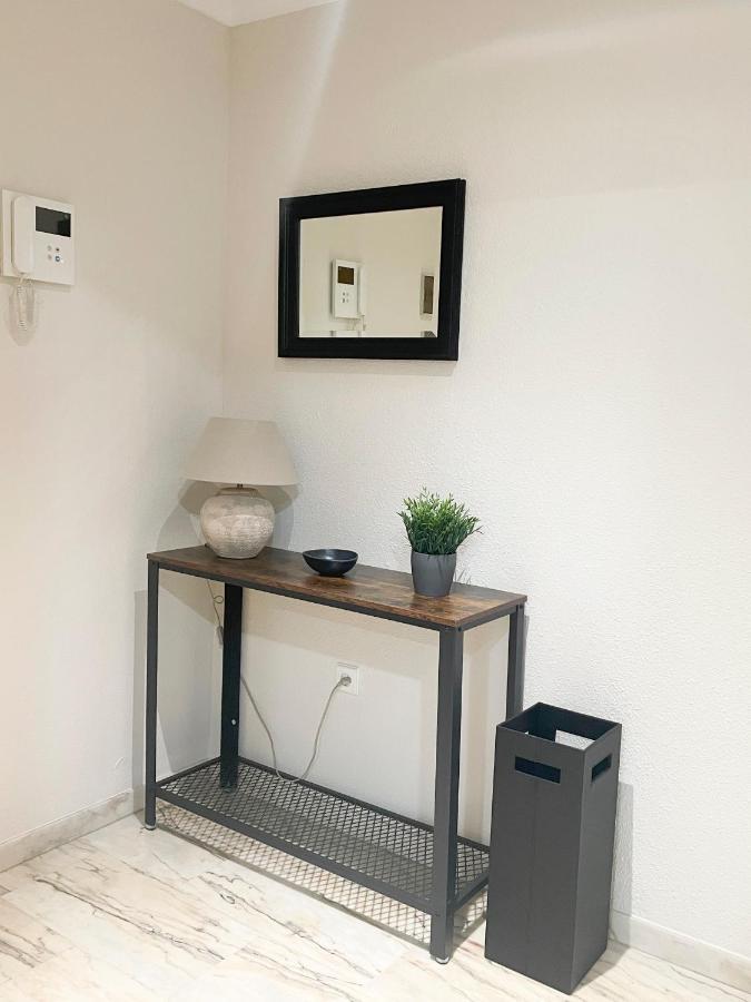 Apartament Holidays2Malaga Tomas De Echeverria 150 Mts To Beach & High Speed Wifi & Parking Zewnętrze zdjęcie
