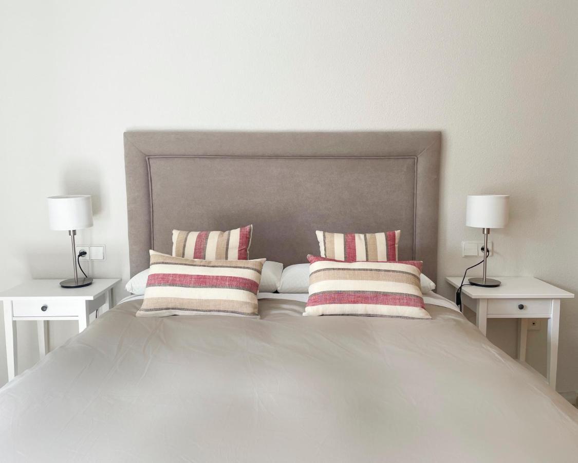 Apartament Holidays2Malaga Tomas De Echeverria 150 Mts To Beach & High Speed Wifi & Parking Zewnętrze zdjęcie
